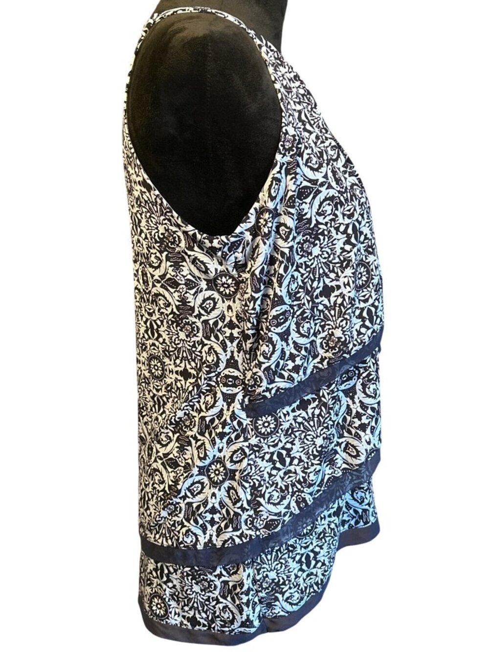 White House Black Market Sleeveless Keyhole Tiered Ruffle Print Top S Black/Whit - Picture 4 of 7